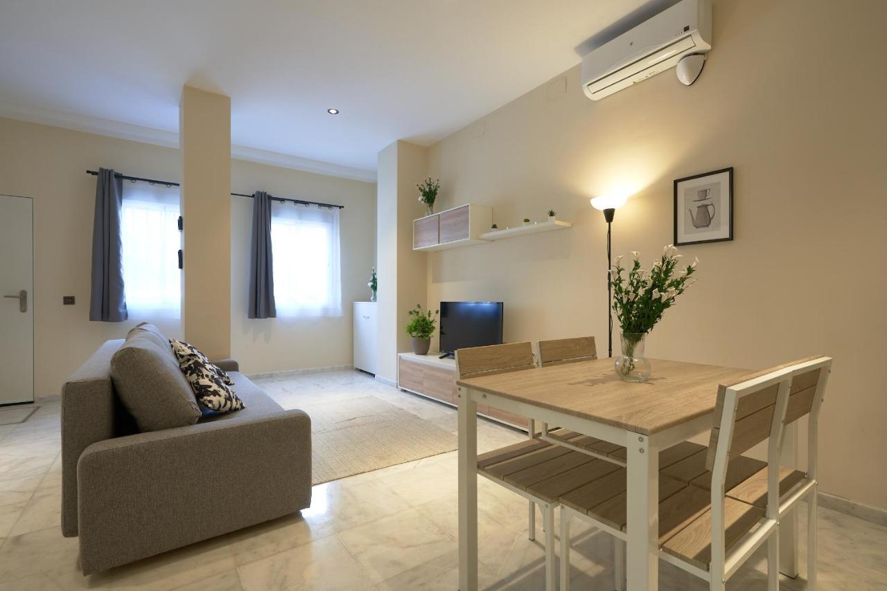 Apartamentos Tejares De Triana Sevilla Eksteriør billede